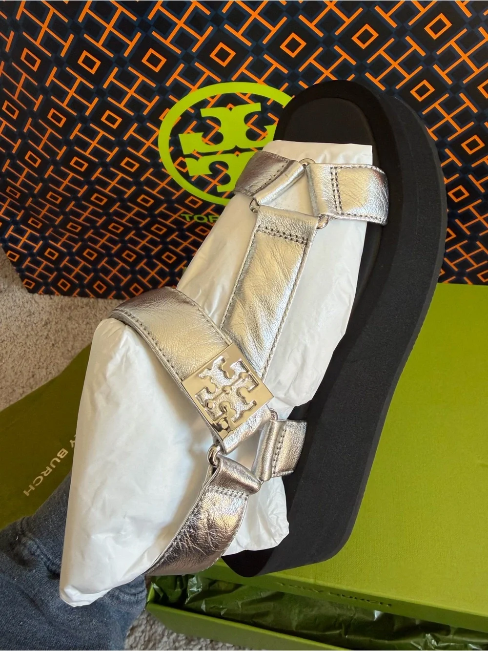 Tory Burch Mellow Platform Sandal Crinkle Metallic Leather Size 6 Silver Black